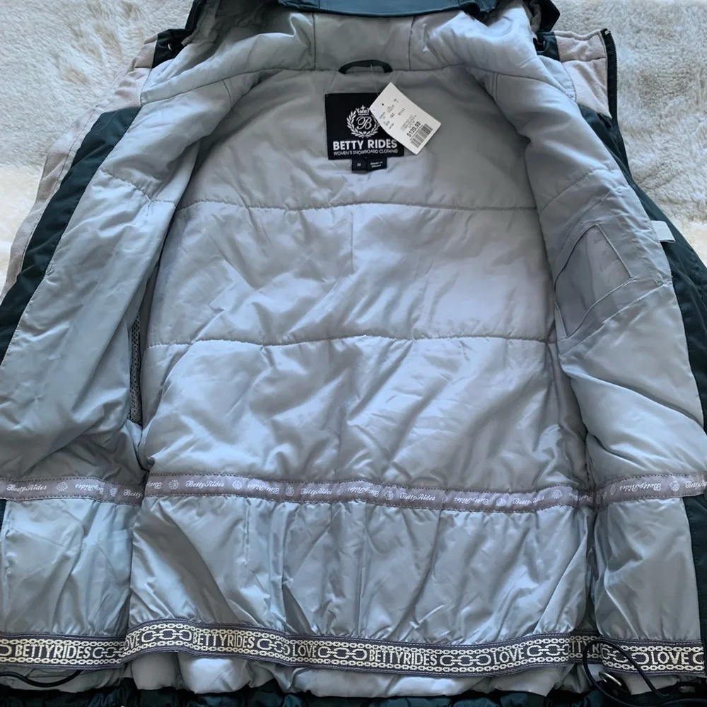 Betty Rides snow jacket, size S, dark green colour. - Picture 2 of 7